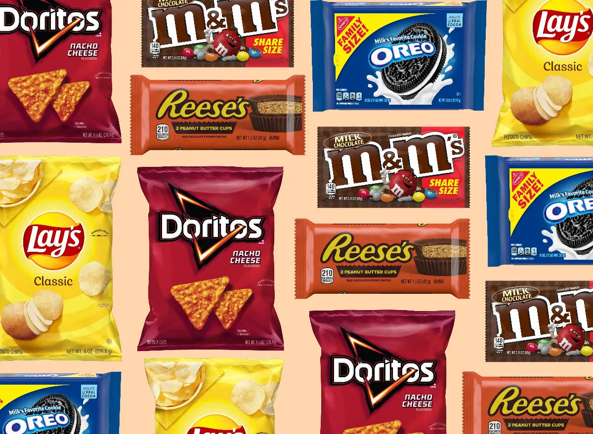 Load video: ased on popularity and consumer data, here are 10 of the most popular snack foods in America: Oreo cookies, Doritos, Cheetos, Rice Krispies Treats, Lays chips, M&amp;M's, Reese's Peanut Butter Cups, Pringles, Snickers, and Kit Kat.