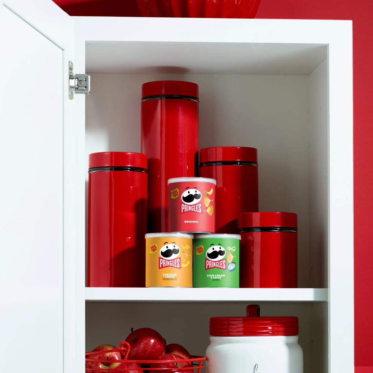 Pringles Potato Chips, Sour Cream & Onion, 5.57 oz, 14-count